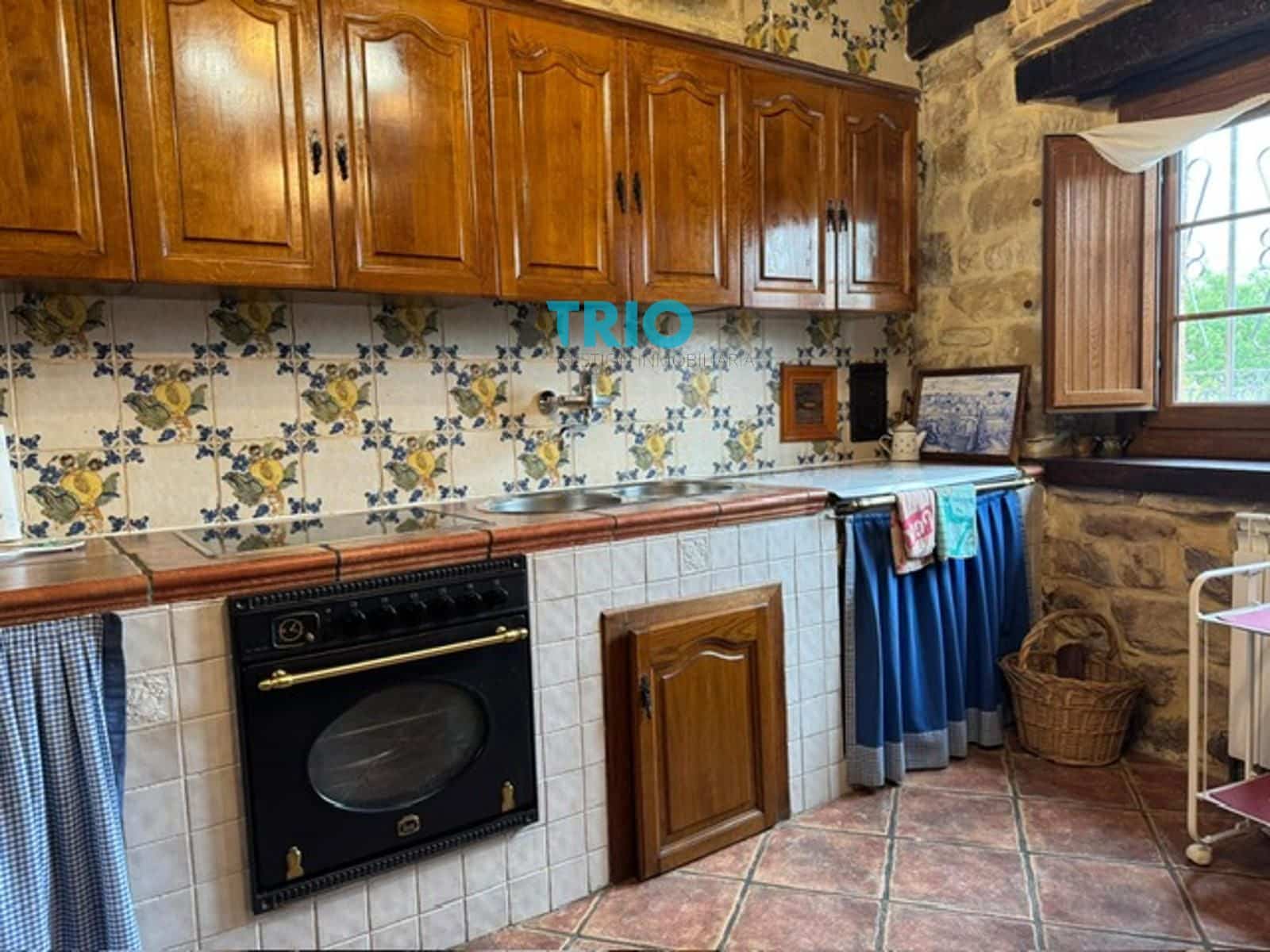 5 soveværelse Villa til salg i Aguilar de Campoo med garage - € 390.000 (Ref: 8371653)