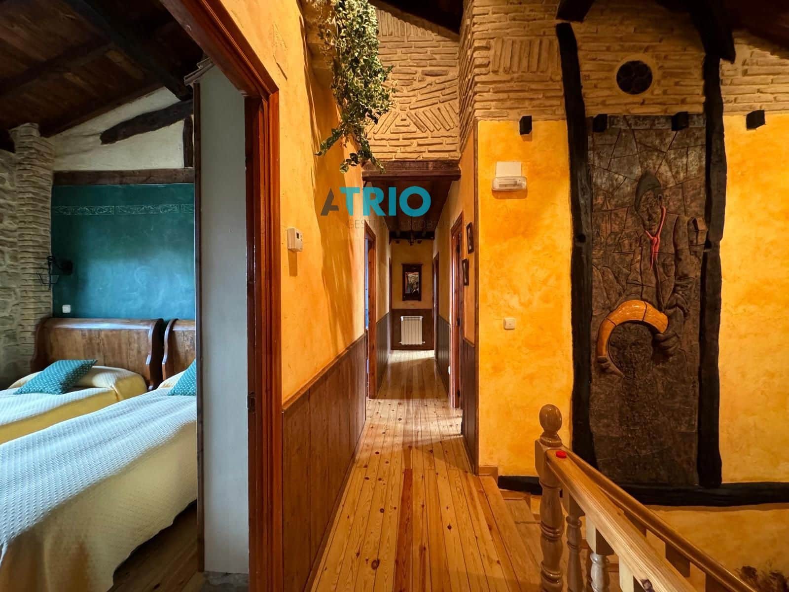 5 soveværelse Villa til salg i Aguilar de Campoo med garage - € 390.000 (Ref: 8371653)