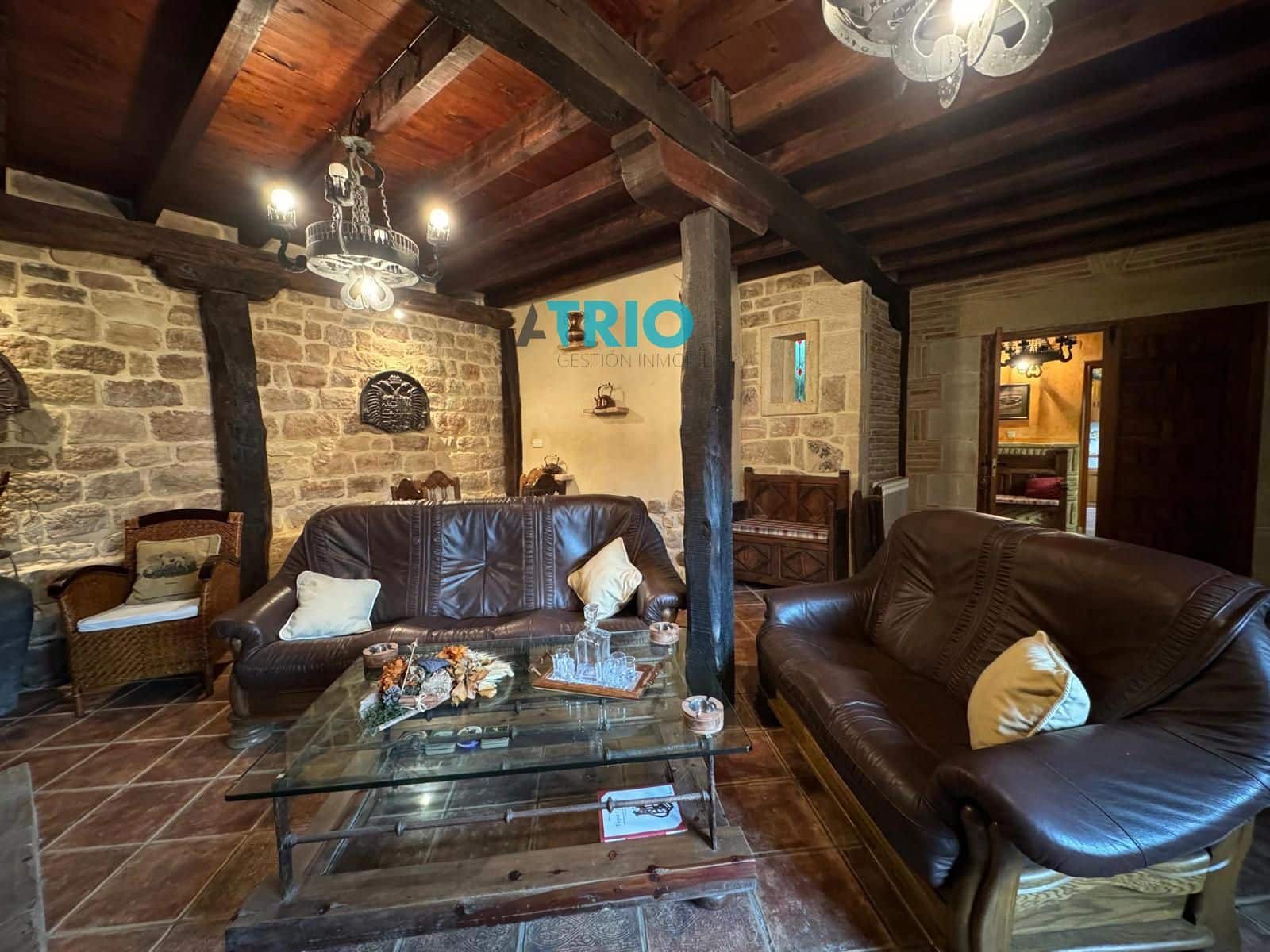 5 soveværelse Villa til salg i Aguilar de Campoo med garage - € 390.000 (Ref: 8371653)