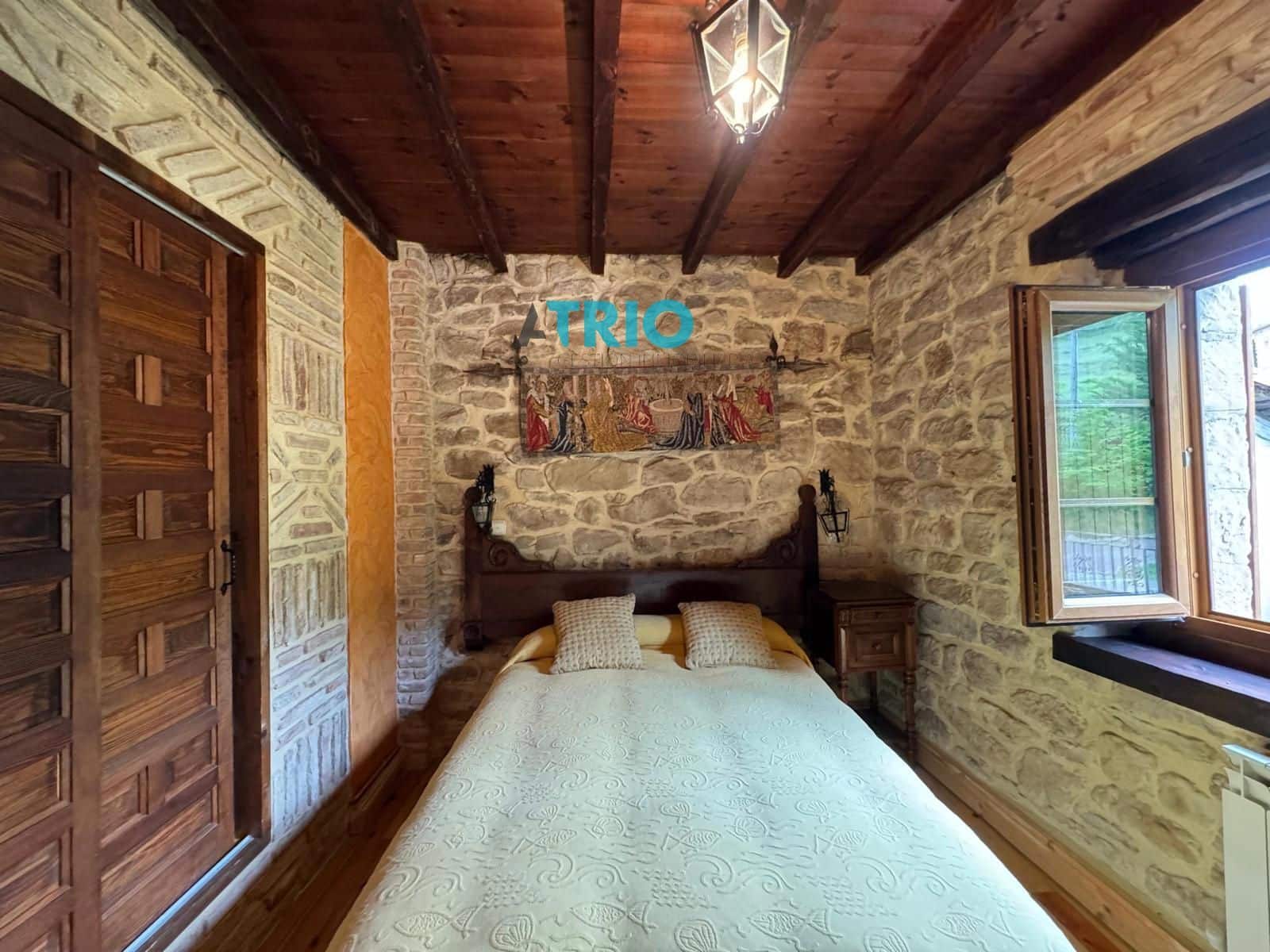 5 soveværelse Villa til salg i Aguilar de Campoo med garage - € 390.000 (Ref: 8371653)