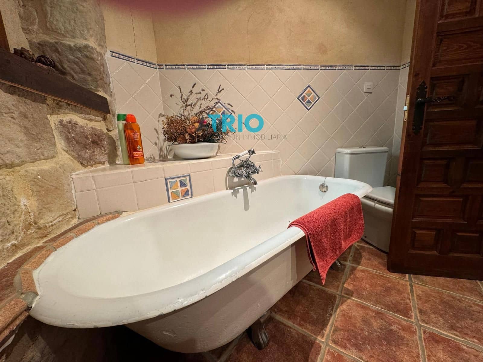 5 soveværelse Villa til salg i Aguilar de Campoo med garage - € 390.000 (Ref: 8371653)