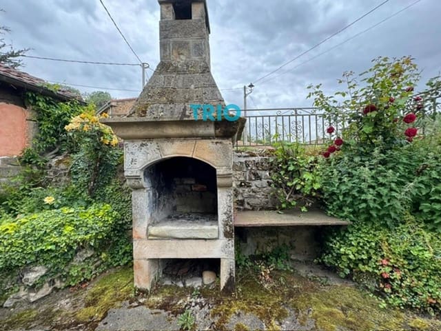 5 soveværelse Villa til salg i Aguilar de Campoo med garage - € 390.000 (Ref: 8371653)