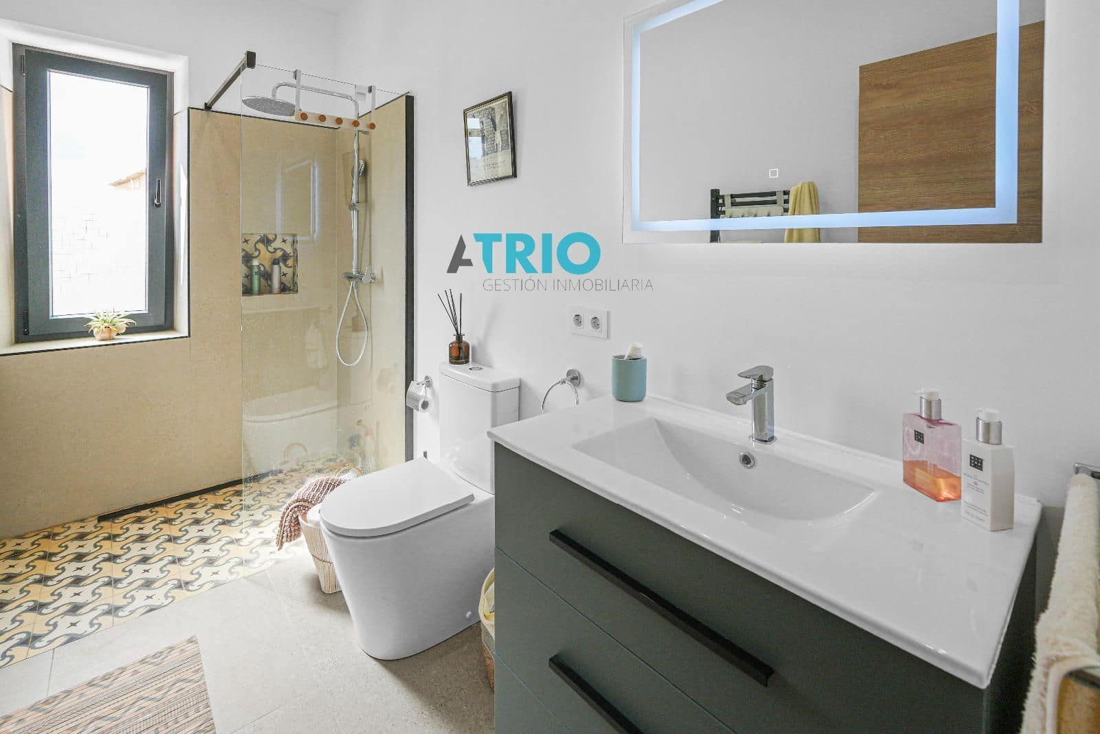 2 soveværelse Villa til salg i Sant Joan med swimmingpool garage - € 1.150.000 (Ref: 8577177)