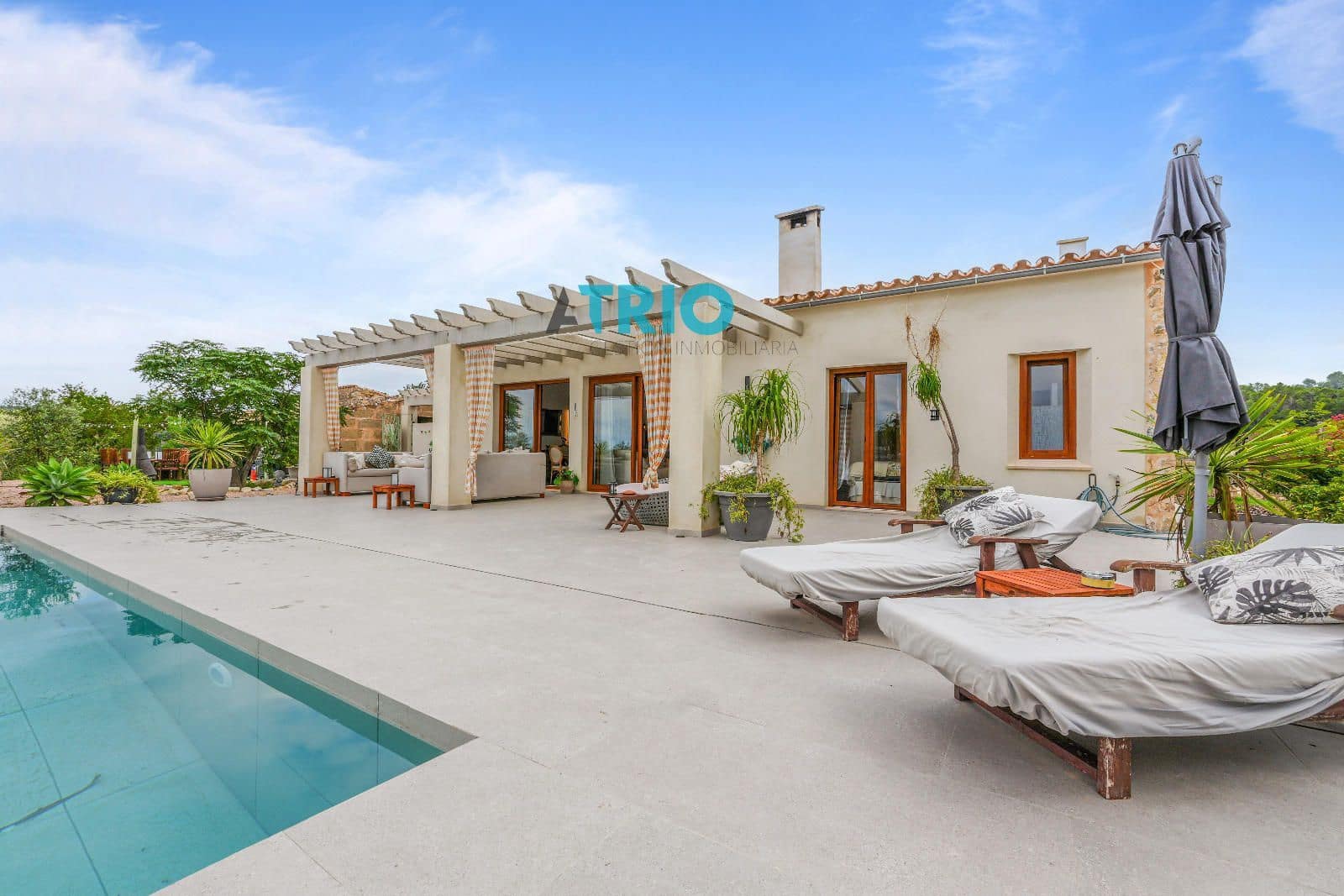 2 soveværelse Villa til salg i Sant Joan med swimmingpool garage - € 1.150.000 (Ref: 8577177)