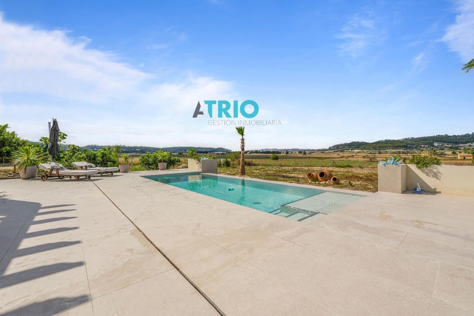 2 soveværelse Villa til salg i Sant Joan med swimmingpool garage - € 1.150.000 (Ref: 8577177)