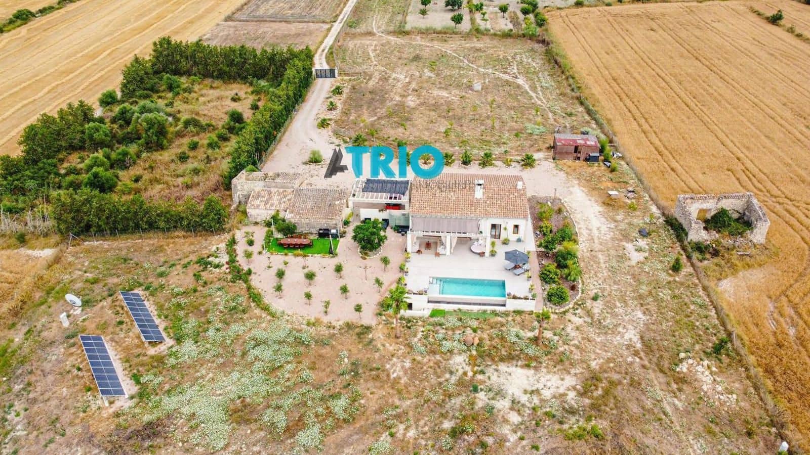 2 soveværelse Villa til salg i Sant Joan med swimmingpool garage - € 1.150.000 (Ref: 8577177)