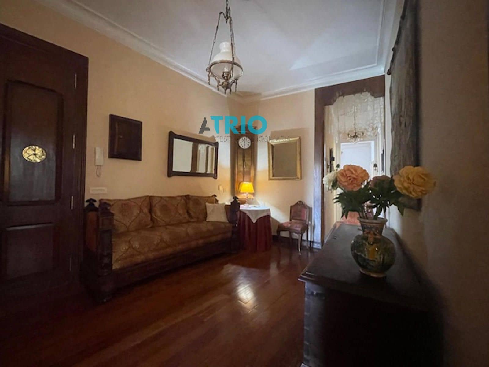 4 quarto Apartamento para arrendar em Burgos cidade - 1 500 € (Ref: 8580419)