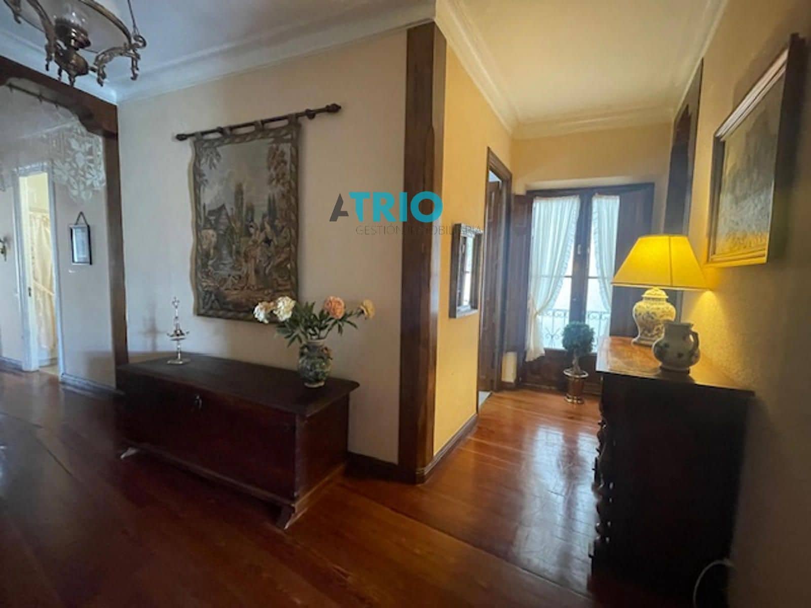 4 quarto Apartamento para arrendar em Burgos cidade - 1 500 € (Ref: 8580419)