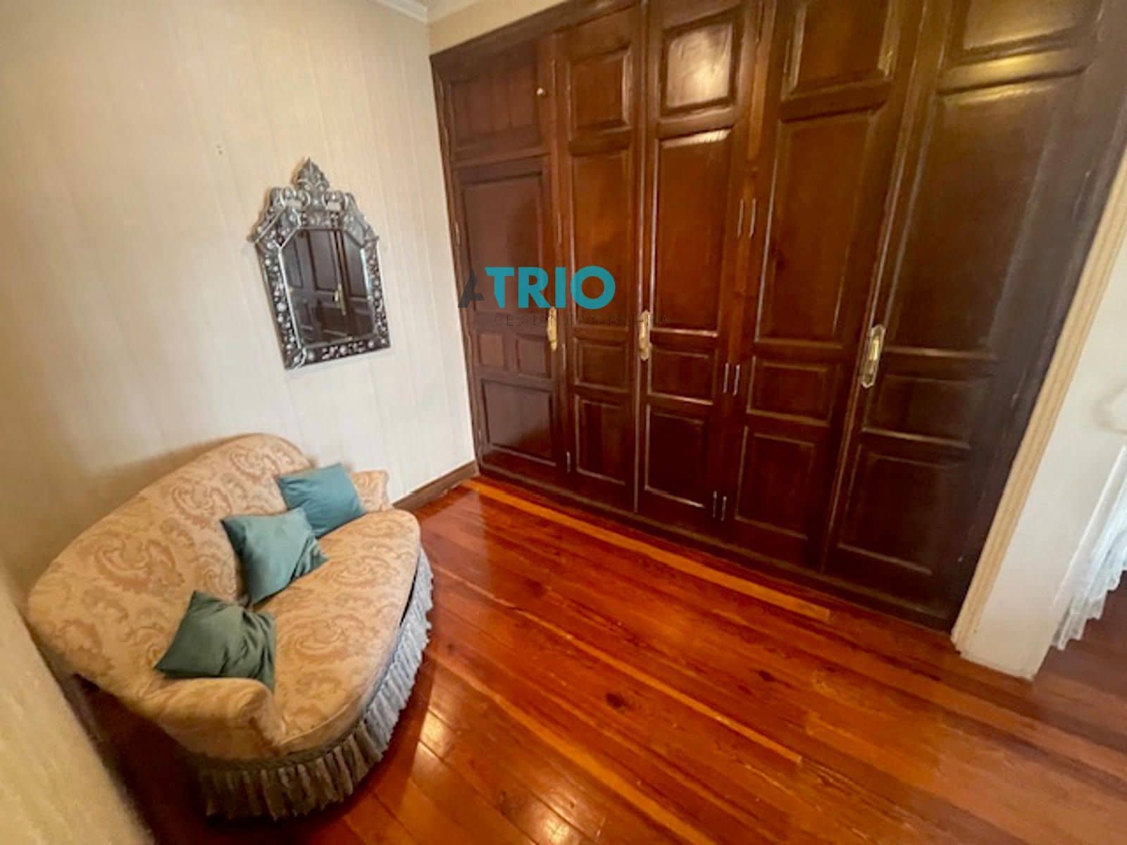 4 quarto Apartamento para arrendar em Burgos cidade - 1 500 € (Ref: 8580419)