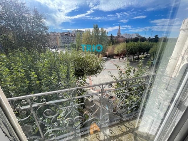 4 quarto Apartamento para arrendar em Burgos cidade - 1 500 € (Ref: 8580419)