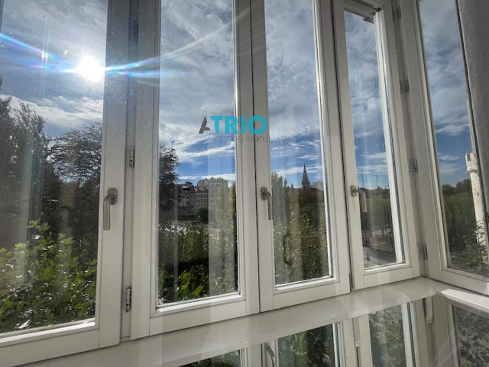 4 quarto Apartamento para arrendar em Burgos cidade - 1 500 € (Ref: 8580419)