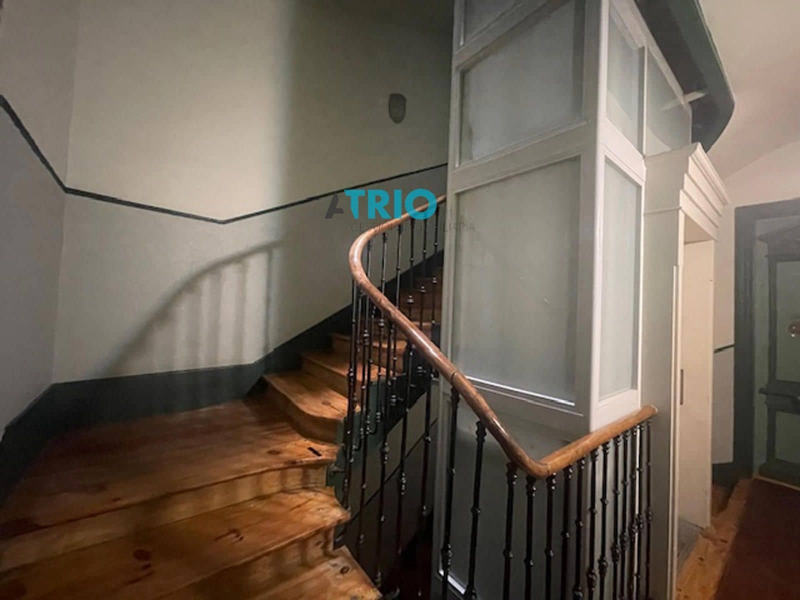 4 quarto Apartamento para arrendar em Burgos cidade - 1 500 € (Ref: 8580419)