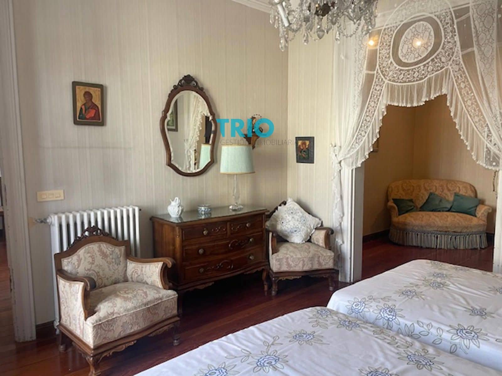 4 quarto Apartamento para arrendar em Burgos cidade - 1 500 € (Ref: 8580419)