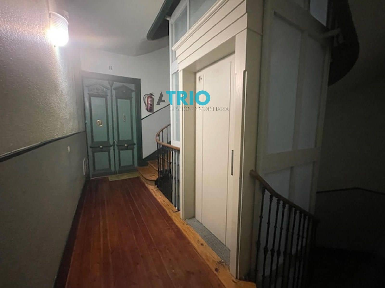 4 quarto Apartamento para arrendar em Burgos cidade - 1 500 € (Ref: 8580419)