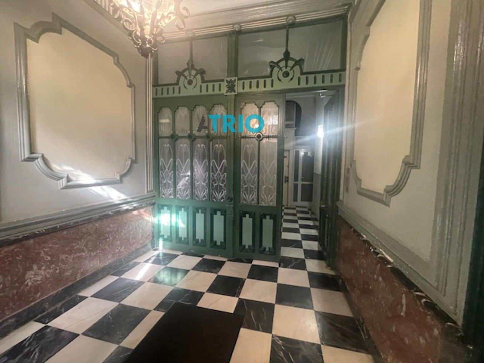 4 quarto Apartamento para arrendar em Burgos cidade - 1 500 € (Ref: 8580419)