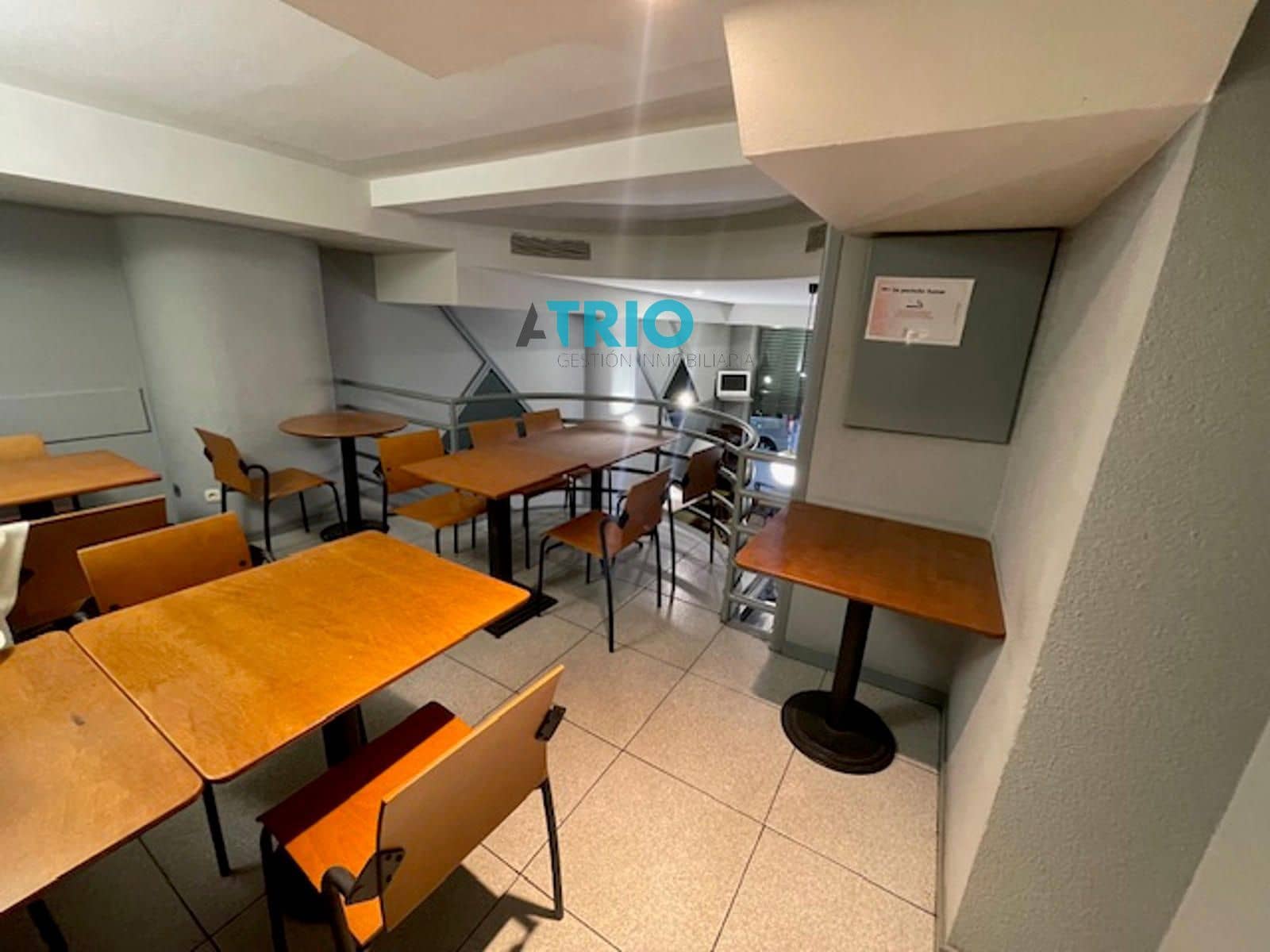 Erhverv til leje i Burgos by - € 990 (Ref: 8635007)