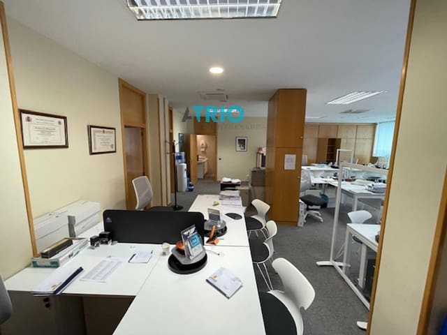 Büro zu vermieten in Burgos Stadt - 1.200 € (Ref: 8653882)