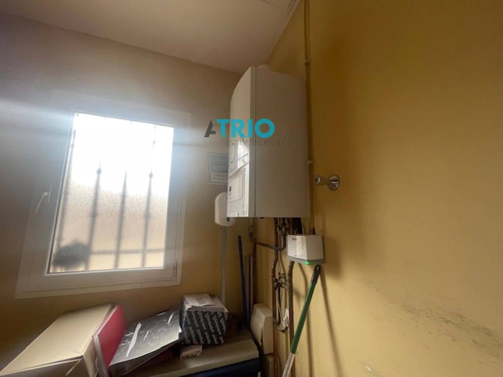 Kontor til leje i Burgos by - € 1.200 (Ref: 8653882)