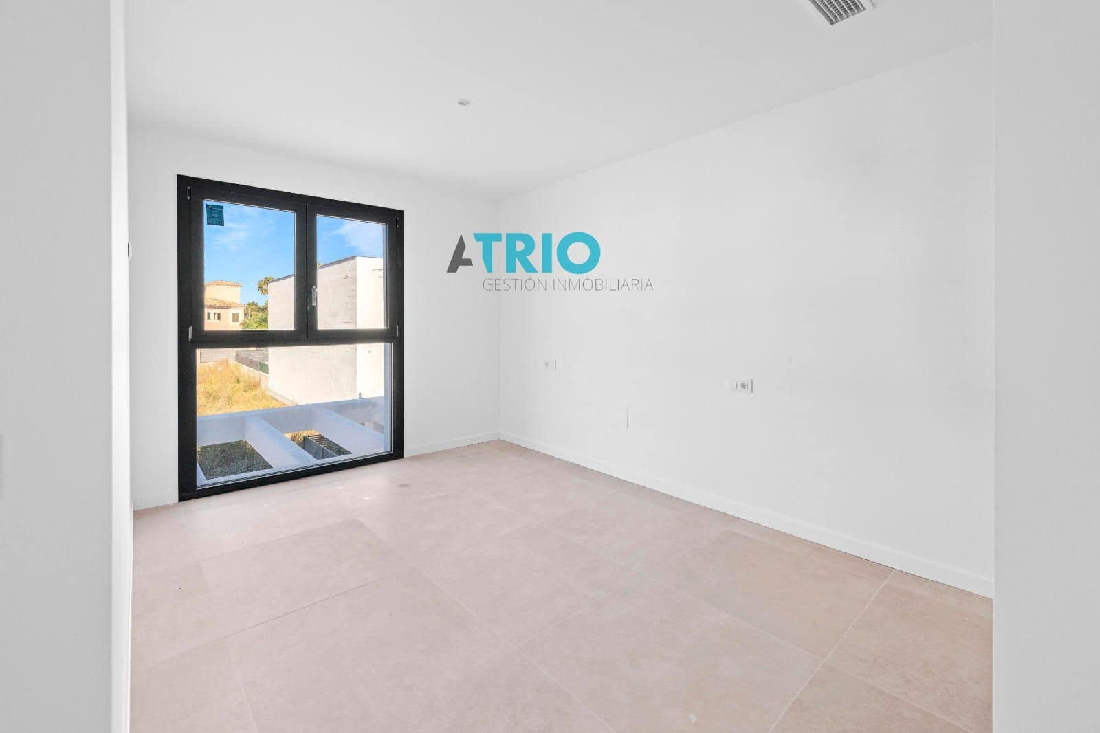 3 bedroom Villa for sale in Puig de Ros with pool garage - € 890,000 (Ref: 8684430)