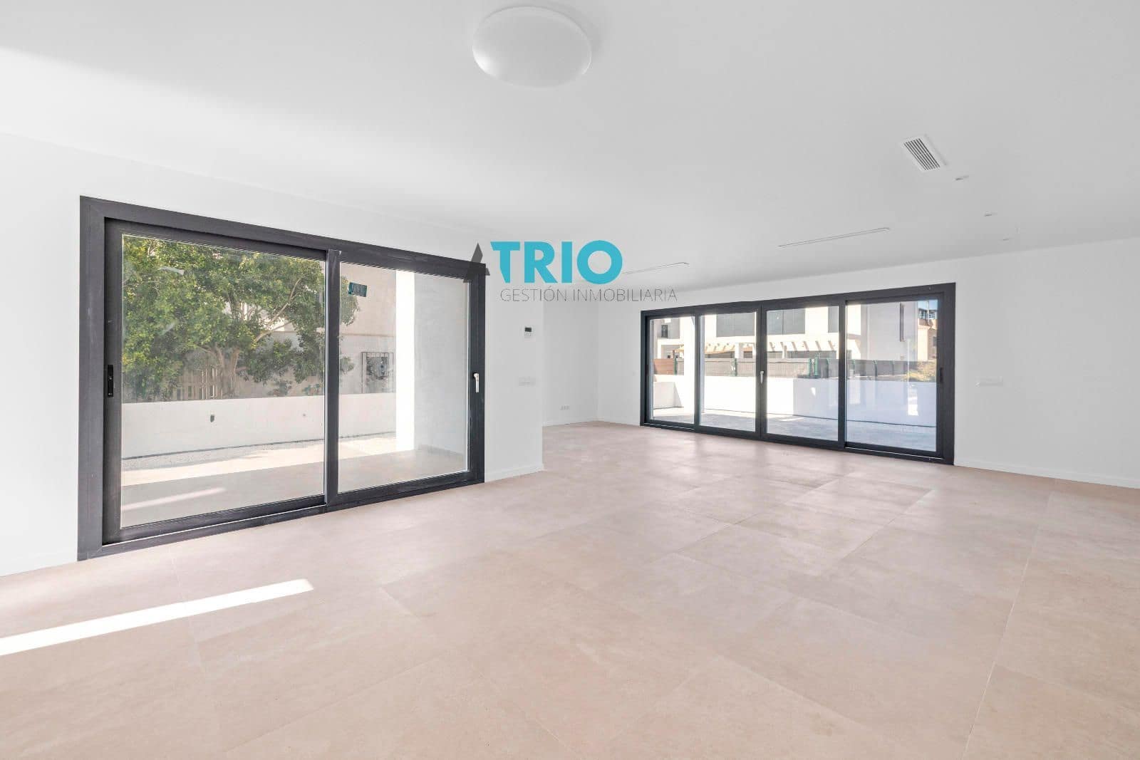 3 bedroom Villa for sale in Puig de Ros with pool garage - € 890,000 (Ref: 8684430)