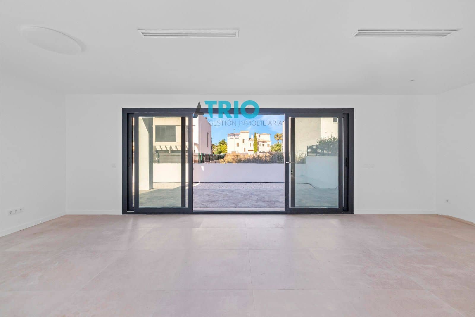 3 bedroom Villa for sale in Puig de Ros with pool garage - € 890,000 (Ref: 8684430)