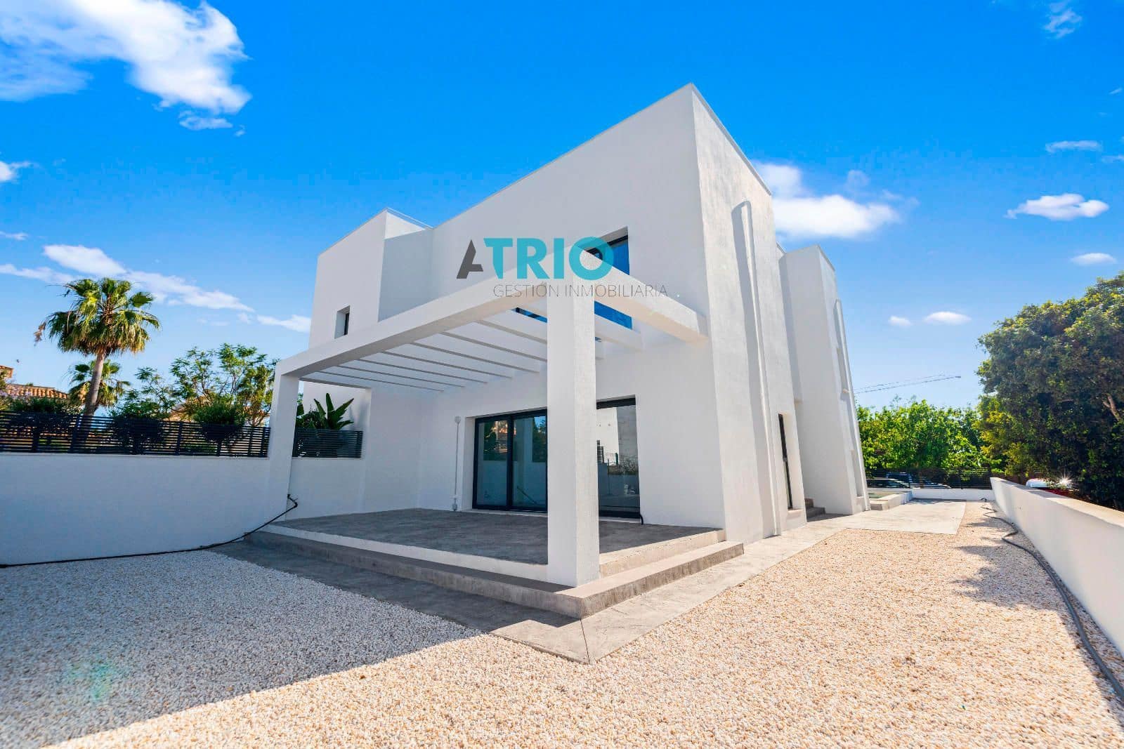 3 bedroom Villa for sale in Puig de Ros with pool garage - € 890,000 (Ref: 8684430)