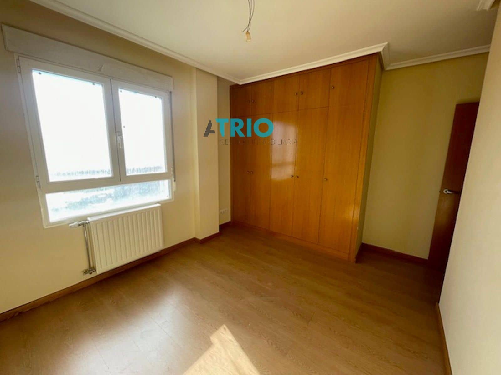 5 sypialnia Dom na sprzedaż w Miasto Burgos z garażem - 199 000 € (Ref: 8774111)