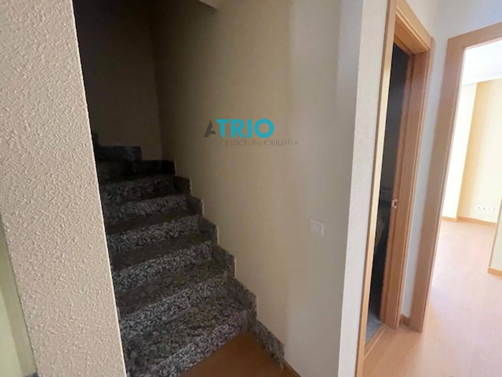 5 sypialnia Dom na sprzedaż w Miasto Burgos z garażem - 199 000 € (Ref: 8774111)