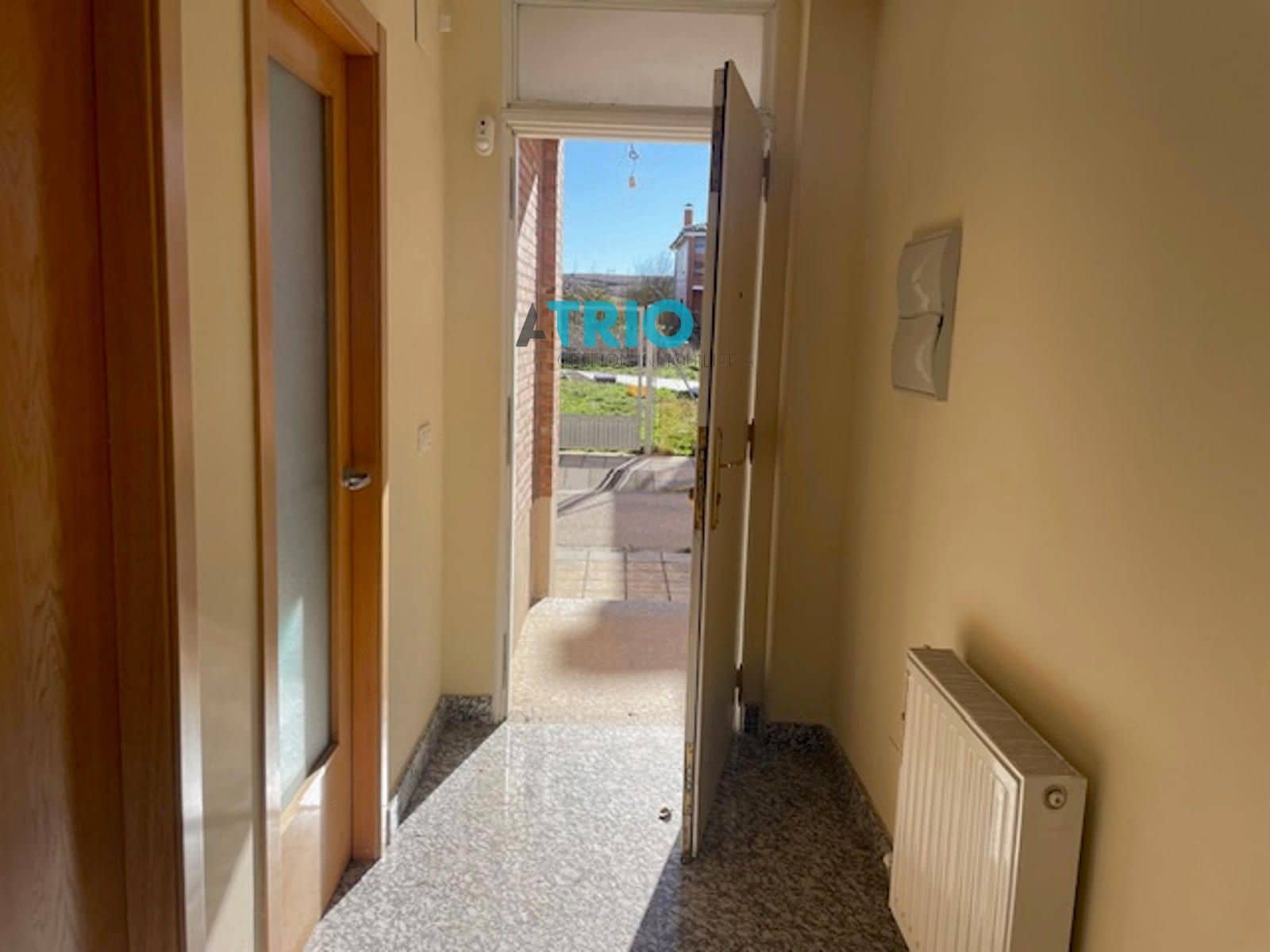 5 sypialnia Dom na sprzedaż w Miasto Burgos z garażem - 199 000 € (Ref: 8774111)