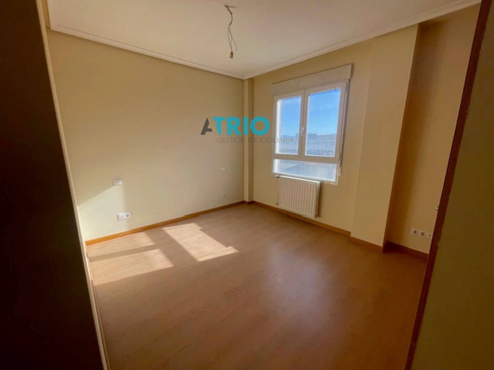 5 sypialnia Dom na sprzedaż w Miasto Burgos z garażem - 199 000 € (Ref: 8774111)