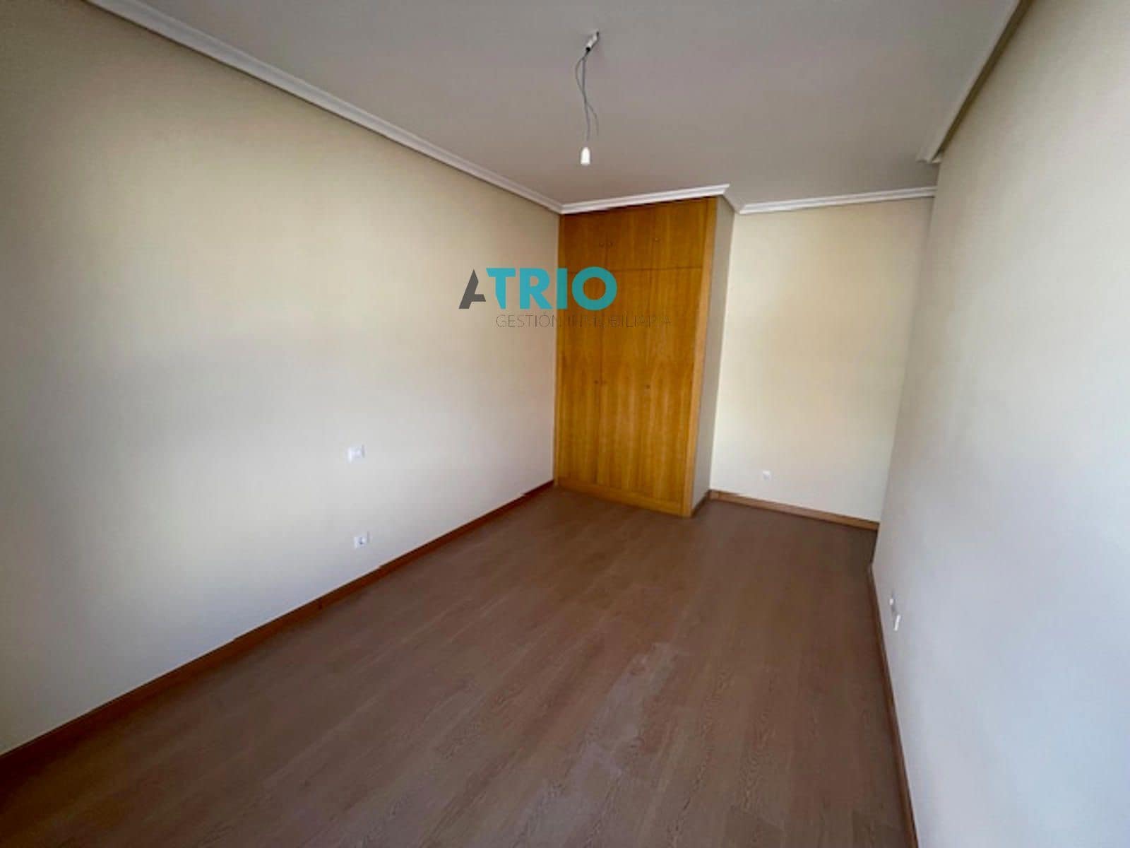 5 sypialnia Dom na sprzedaż w Miasto Burgos z garażem - 199 000 € (Ref: 8774111)