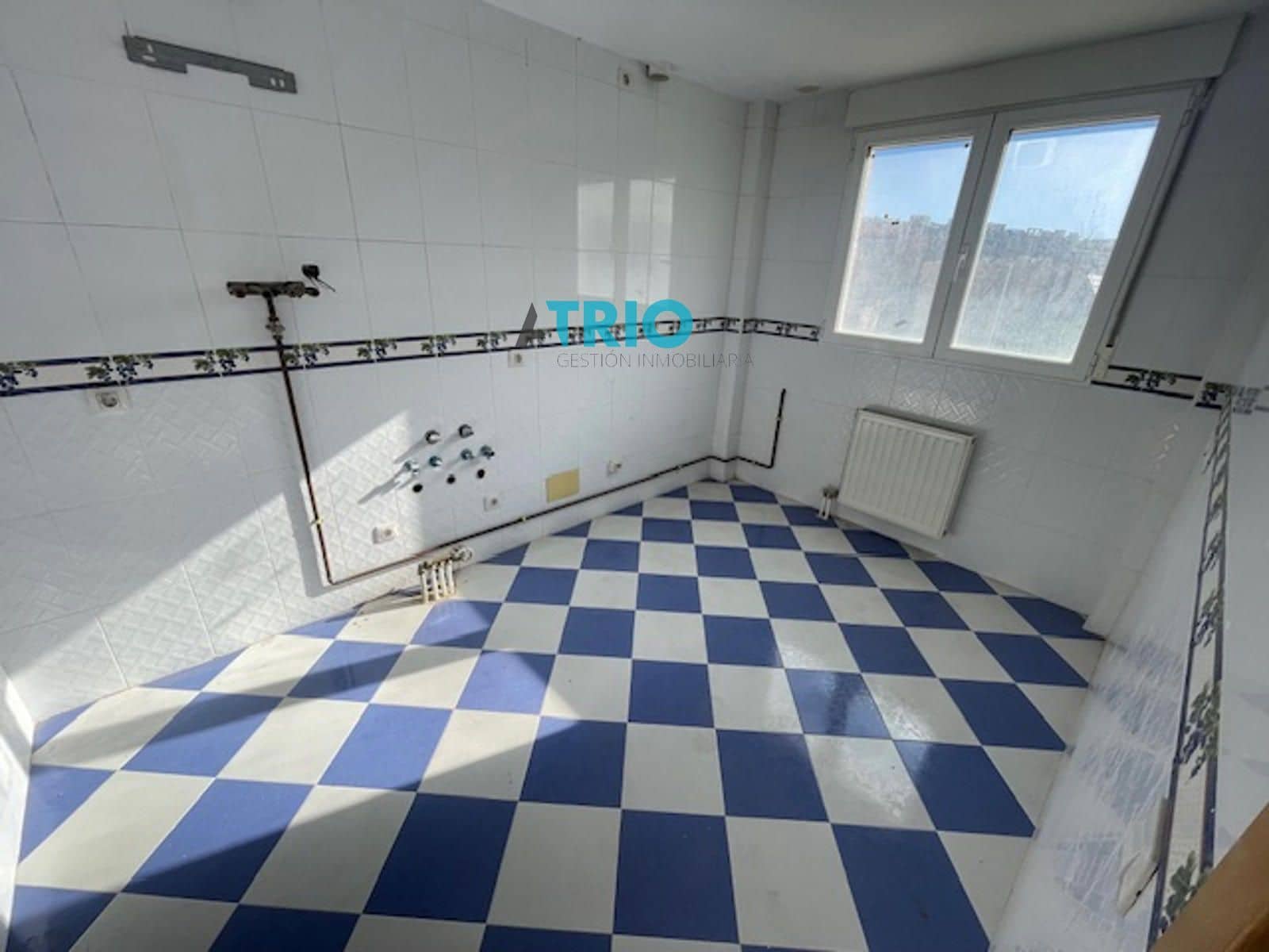 5 sypialnia Dom na sprzedaż w Miasto Burgos z garażem - 199 000 € (Ref: 8774111)