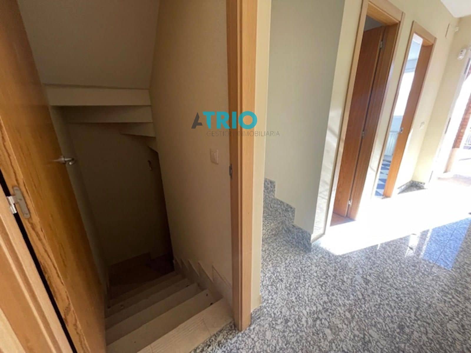 5 sypialnia Dom na sprzedaż w Miasto Burgos z garażem - 199 000 € (Ref: 8774111)