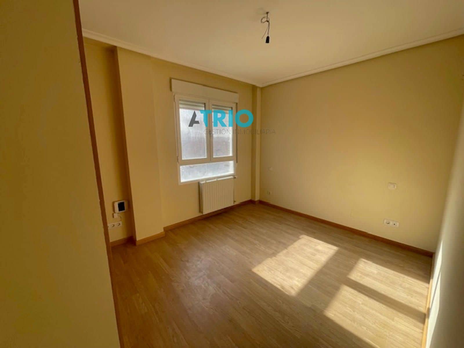 4 sypialnia Dom na sprzedaż w Miasto Burgos z garażem - 179 000 € (Ref: 8774112)