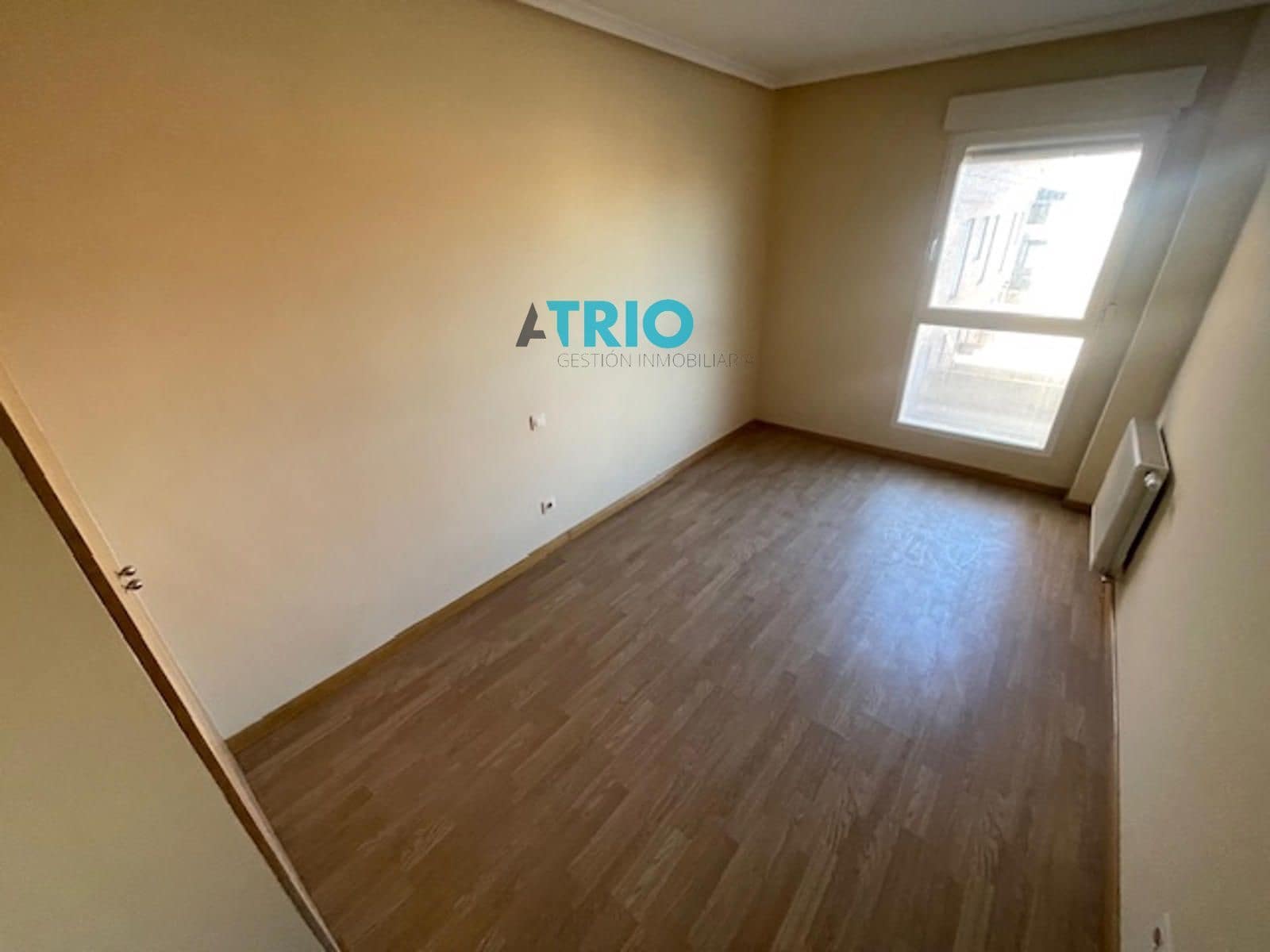 4 sypialnia Dom na sprzedaż w Miasto Burgos z garażem - 179 000 € (Ref: 8774112)