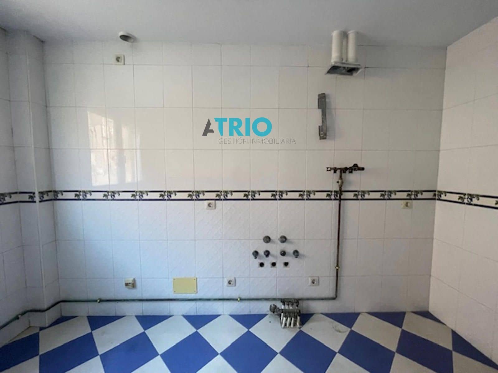 4 sypialnia Dom na sprzedaż w Miasto Burgos z garażem - 179 000 € (Ref: 8774112)