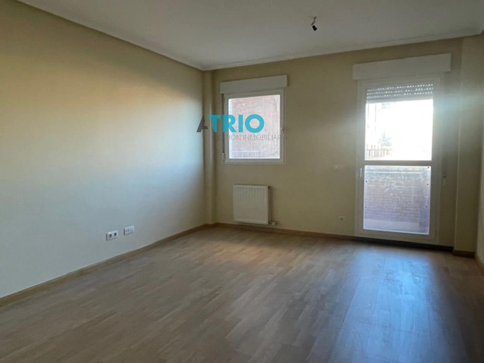 4 sypialnia Dom na sprzedaż w Miasto Burgos z garażem - 179 000 € (Ref: 8774112)