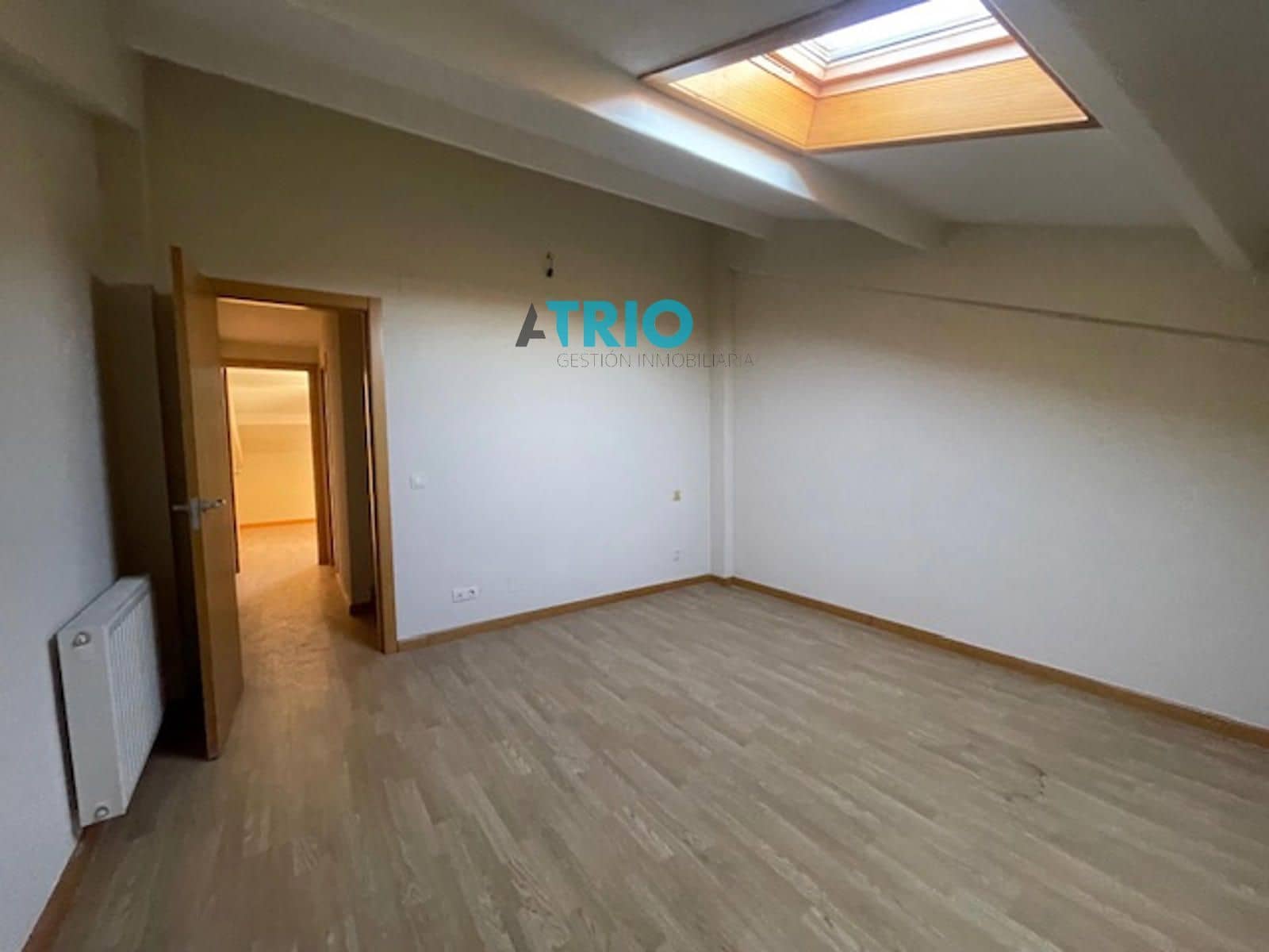 4 sypialnia Dom na sprzedaż w Miasto Burgos z garażem - 179 000 € (Ref: 8774112)