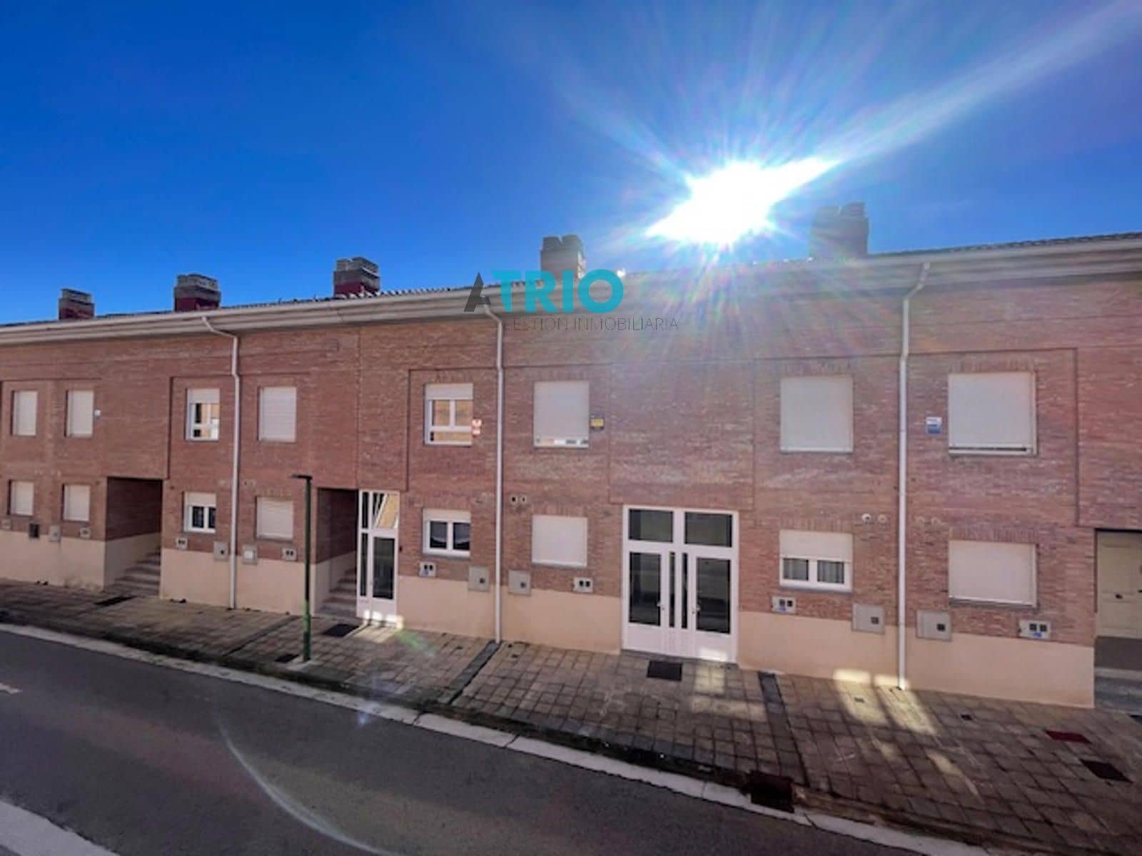 4 sypialnia Dom na sprzedaż w Miasto Burgos z garażem - 179 000 € (Ref: 8774112)