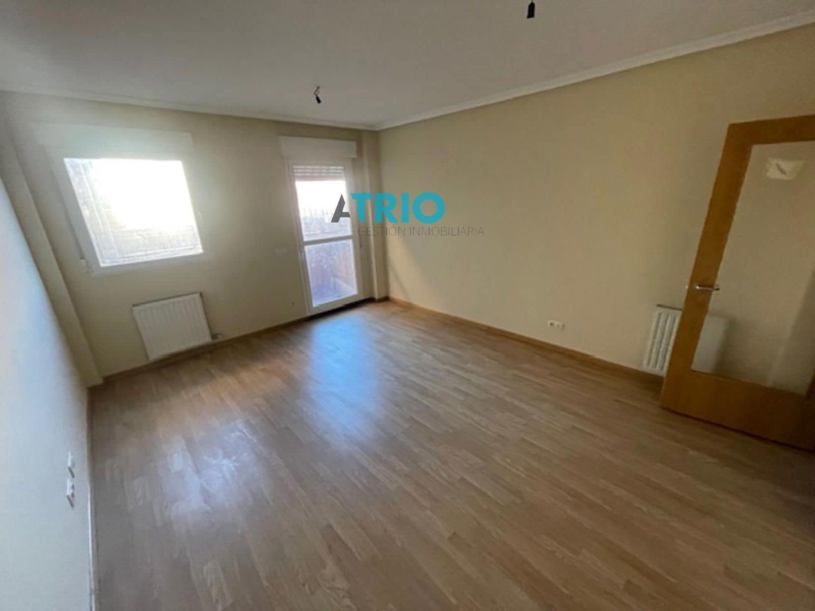 4 sypialnia Dom na sprzedaż w Miasto Burgos z garażem - 179 000 € (Ref: 8774112)