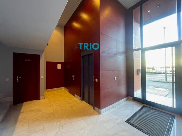 4 bedroom Flat for sale in Burgos city with garage - € 270,000 (Ref: 8835146)