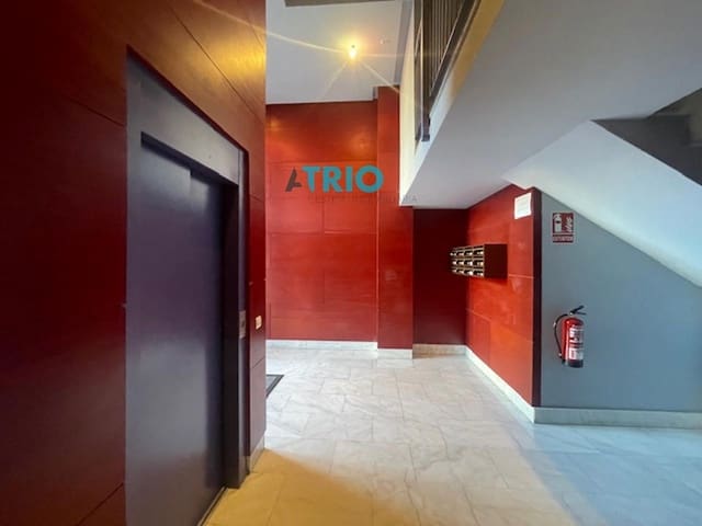 4 bedroom Flat for sale in Burgos city with garage - € 270,000 (Ref: 8835146)