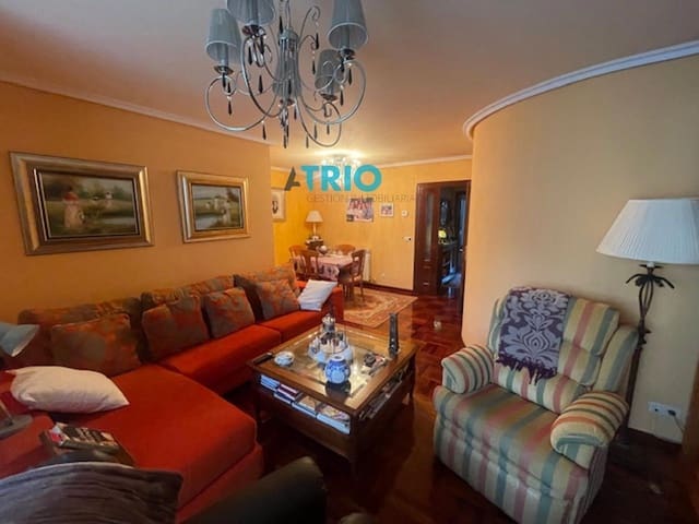 4 bedroom Flat for sale in Burgos city with garage - € 270,000 (Ref: 8835146)