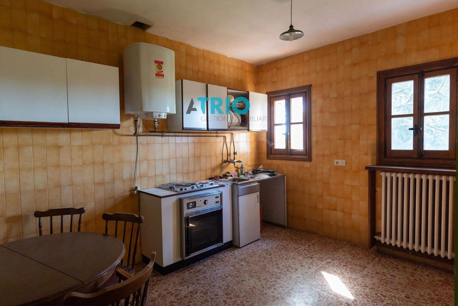 6 soveværelse Villa til salg i Palenzuela med swimmingpool garage - € 320.000 (Ref: 8835893)