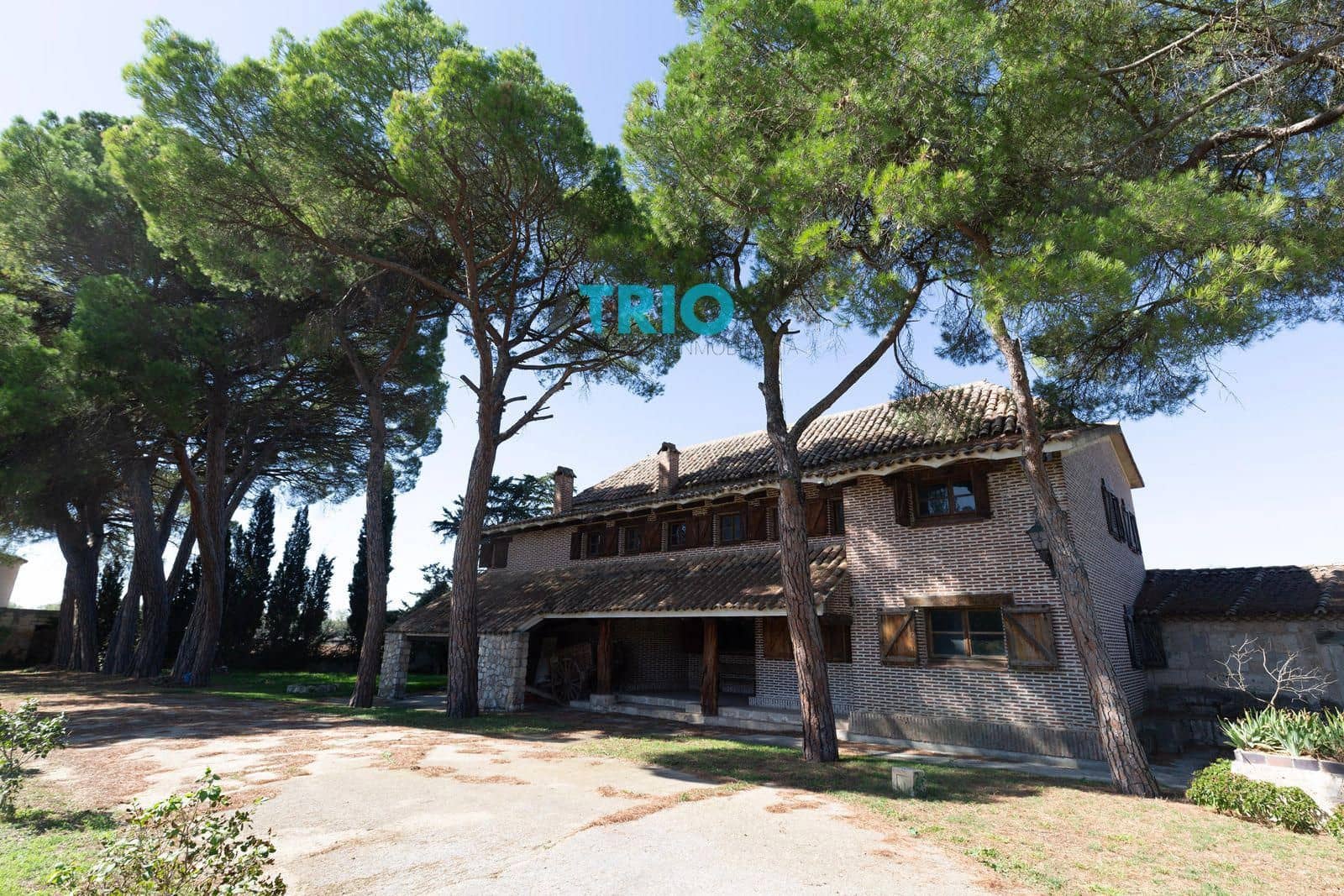 6 soveværelse Villa til salg i Palenzuela med swimmingpool garage - € 320.000 (Ref: 8835893)