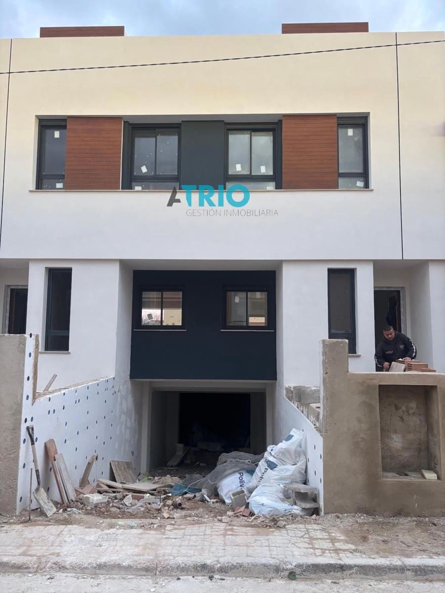 3 bedroom Townhouse for sale in Marratxi with pool garage - € 614,000 (Ref: 8989688)