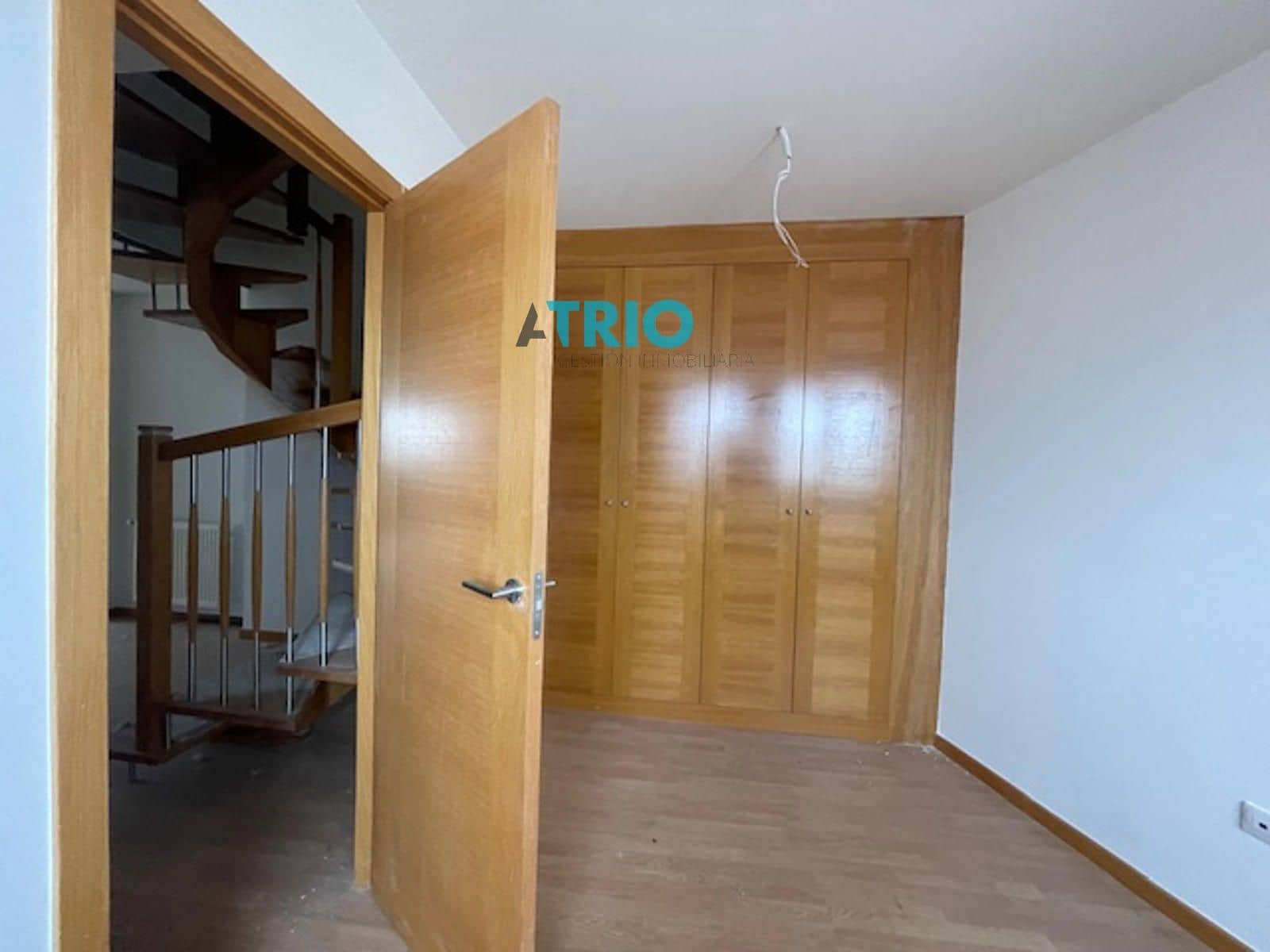 3 soveværelse Lejlighed til leje i Burgos by - € 850 (Ref: 9035866)