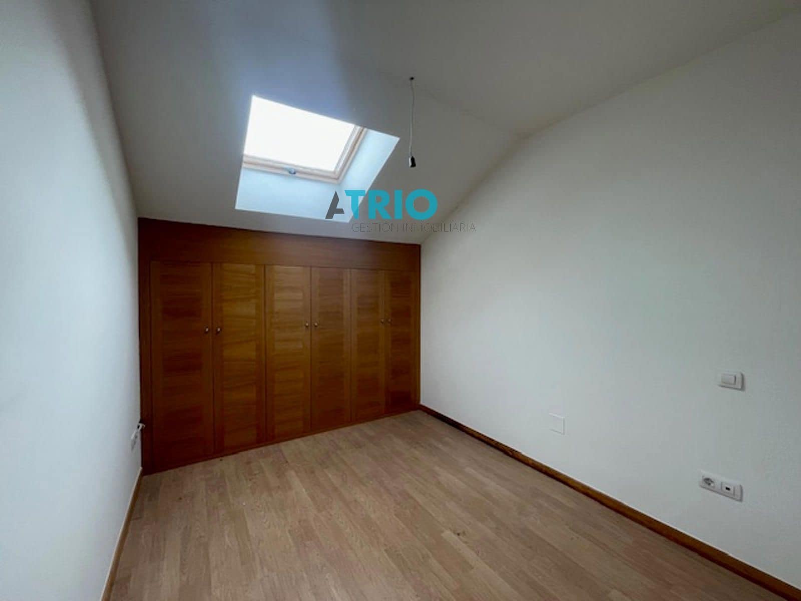 3 soveværelse Lejlighed til leje i Burgos by - € 850 (Ref: 9035866)