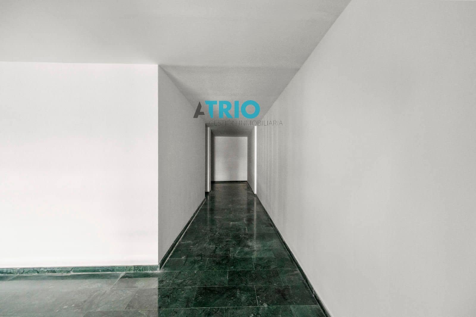 Kontor til leie i Palma de Mallorca med garasje - € 7 128 (Ref: 9074219)