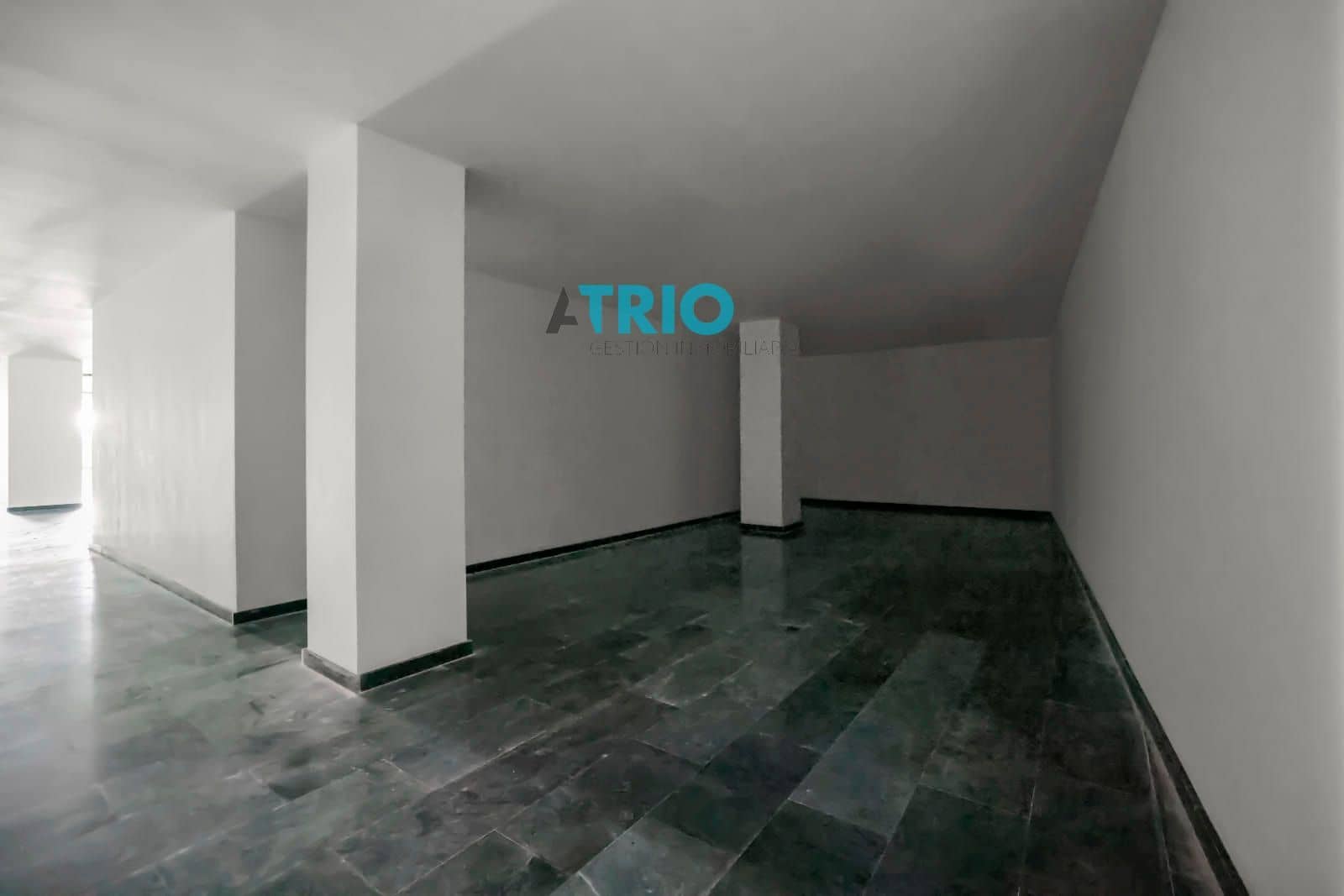 Kontor til leie i Palma de Mallorca med garasje - € 7 128 (Ref: 9074219)